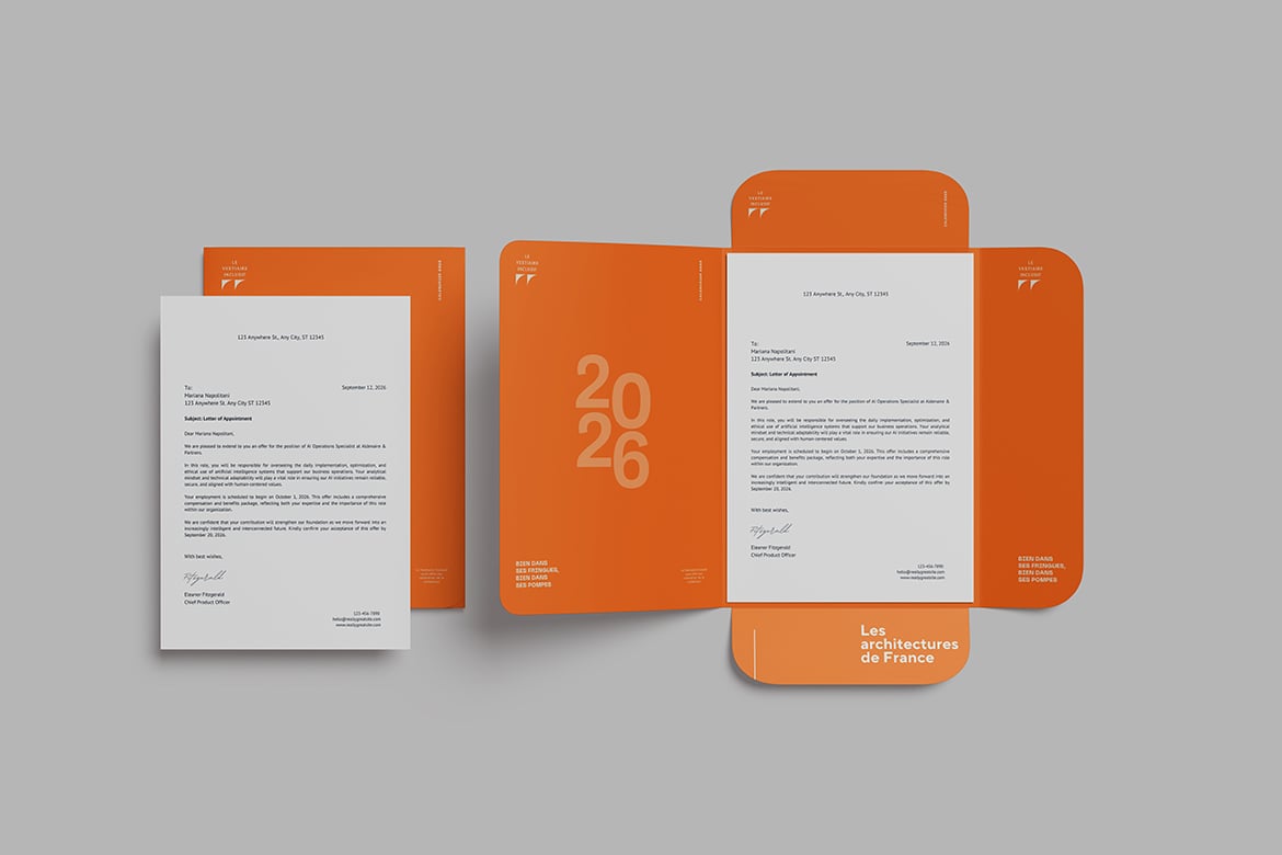 Real estate presentation folder with internal pockets printed in Dubai